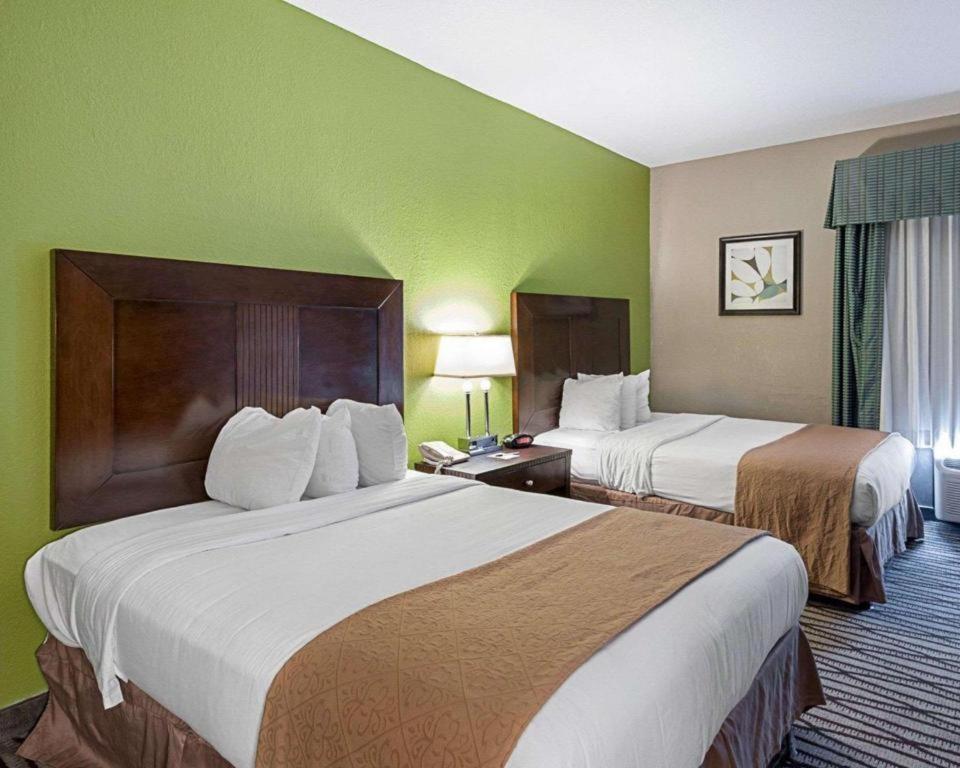 Quality Suites Sulphur Luaran gambar