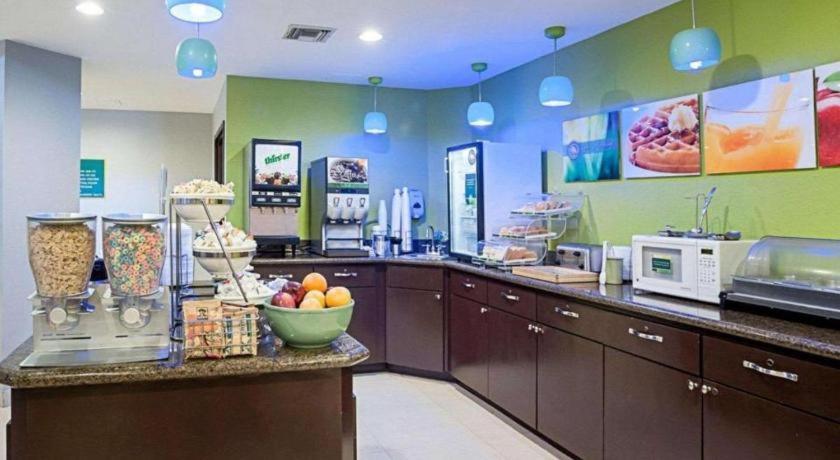 Quality Suites Sulphur Luaran gambar