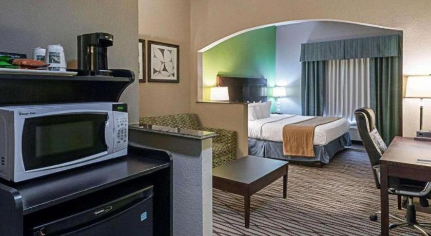 Quality Suites Sulphur Luaran gambar