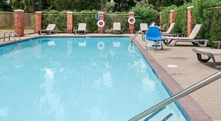 Quality Suites Sulphur Luaran gambar