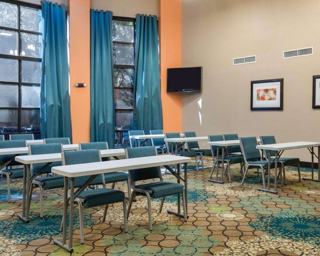 Quality Suites Sulphur Luaran gambar