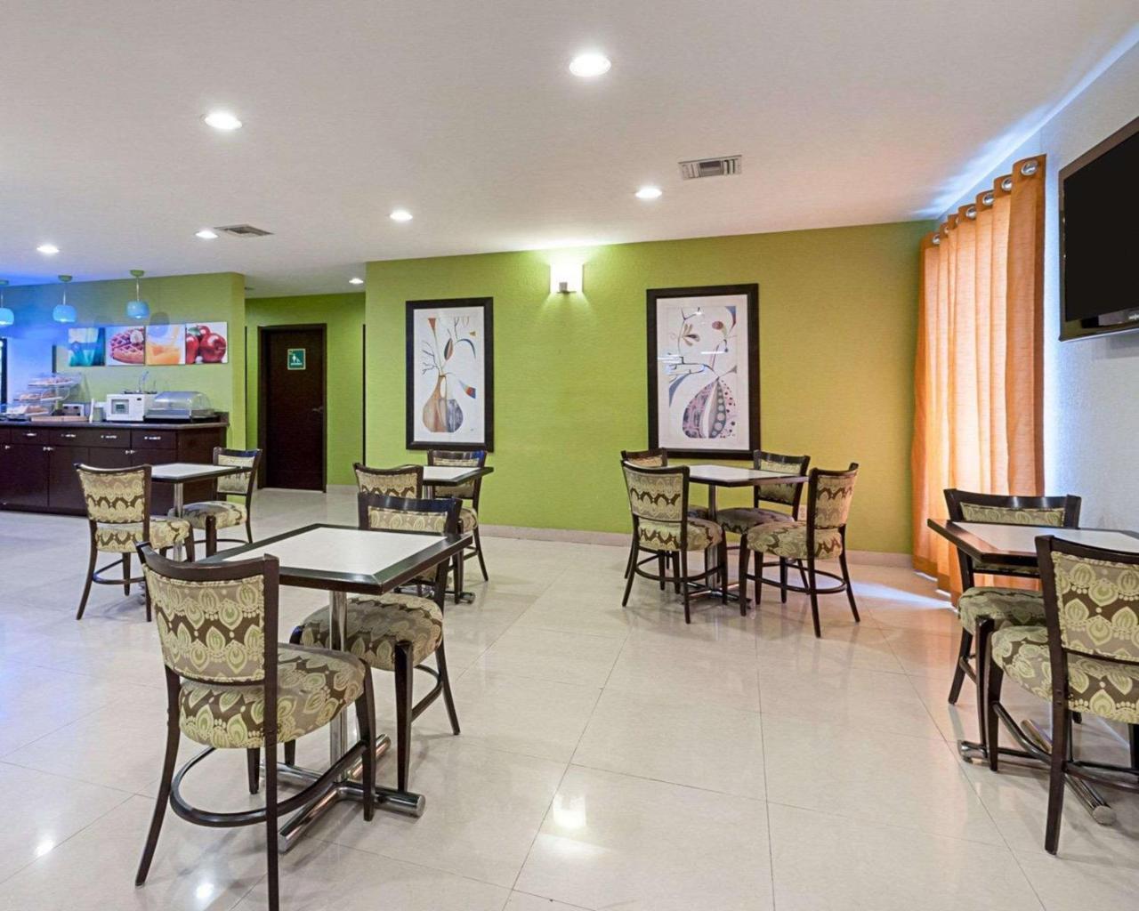 Quality Suites Sulphur Luaran gambar