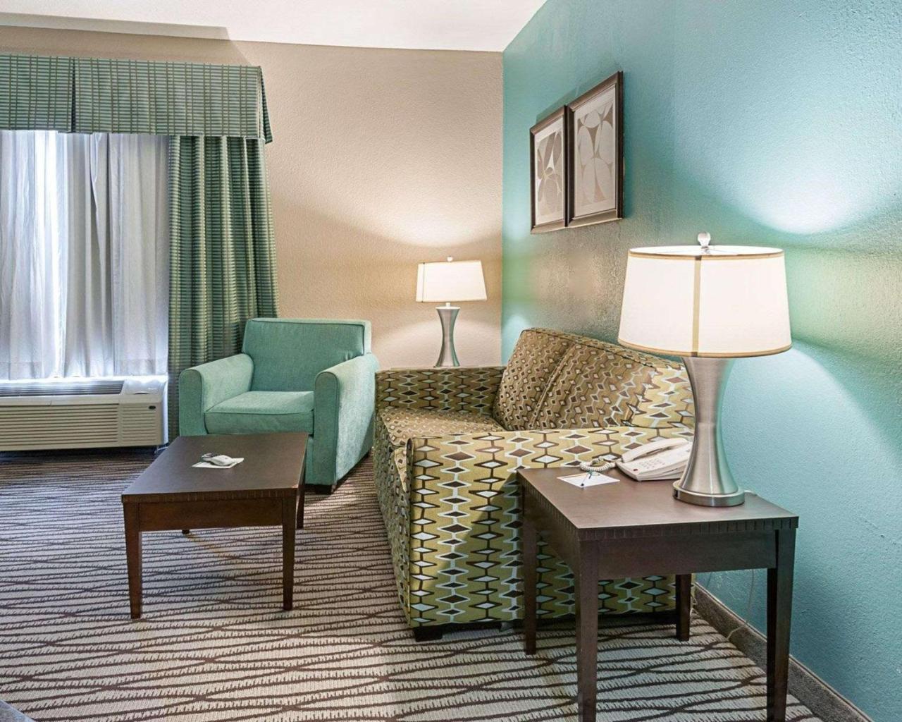 Quality Suites Sulphur Luaran gambar