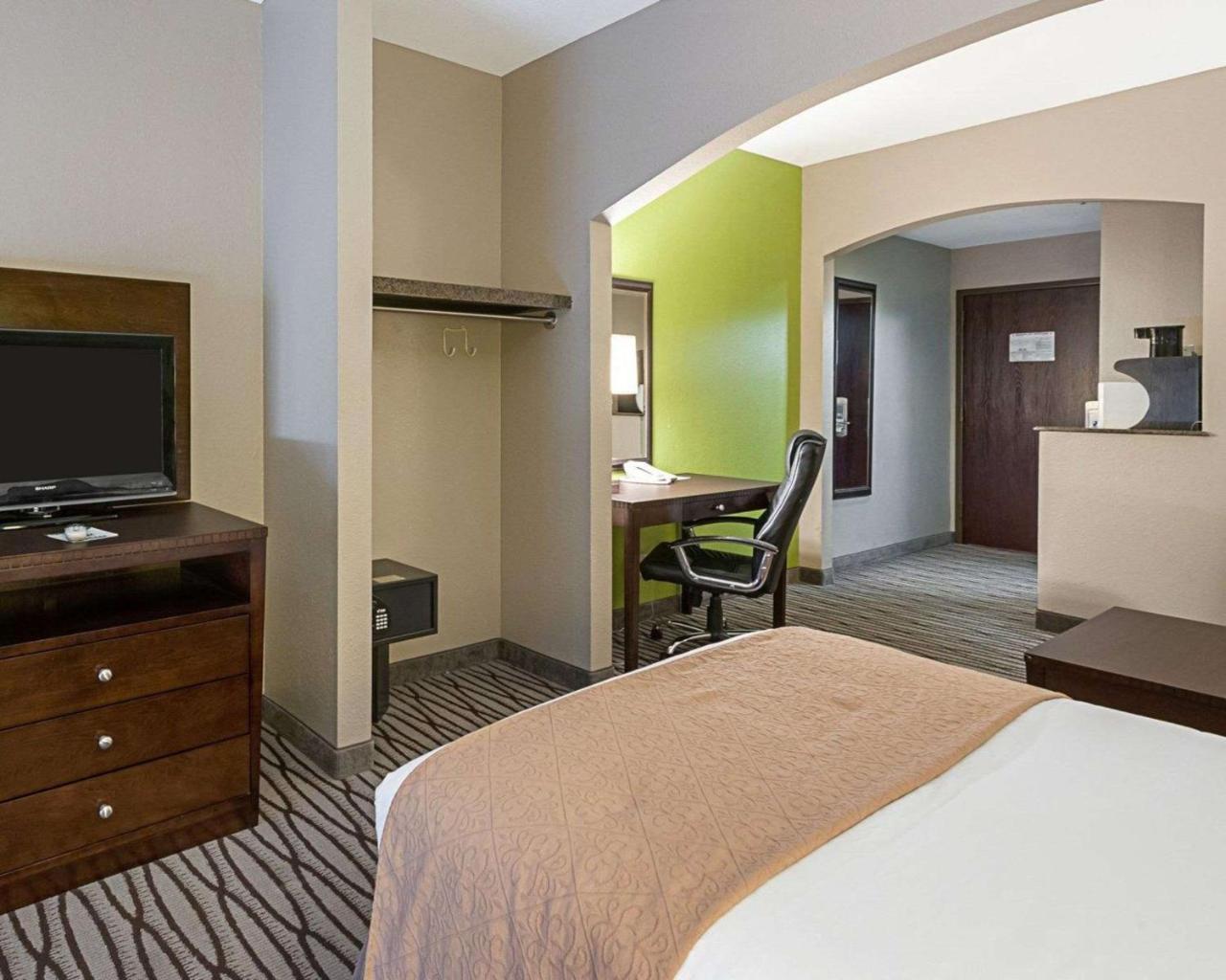 Quality Suites Sulphur Luaran gambar